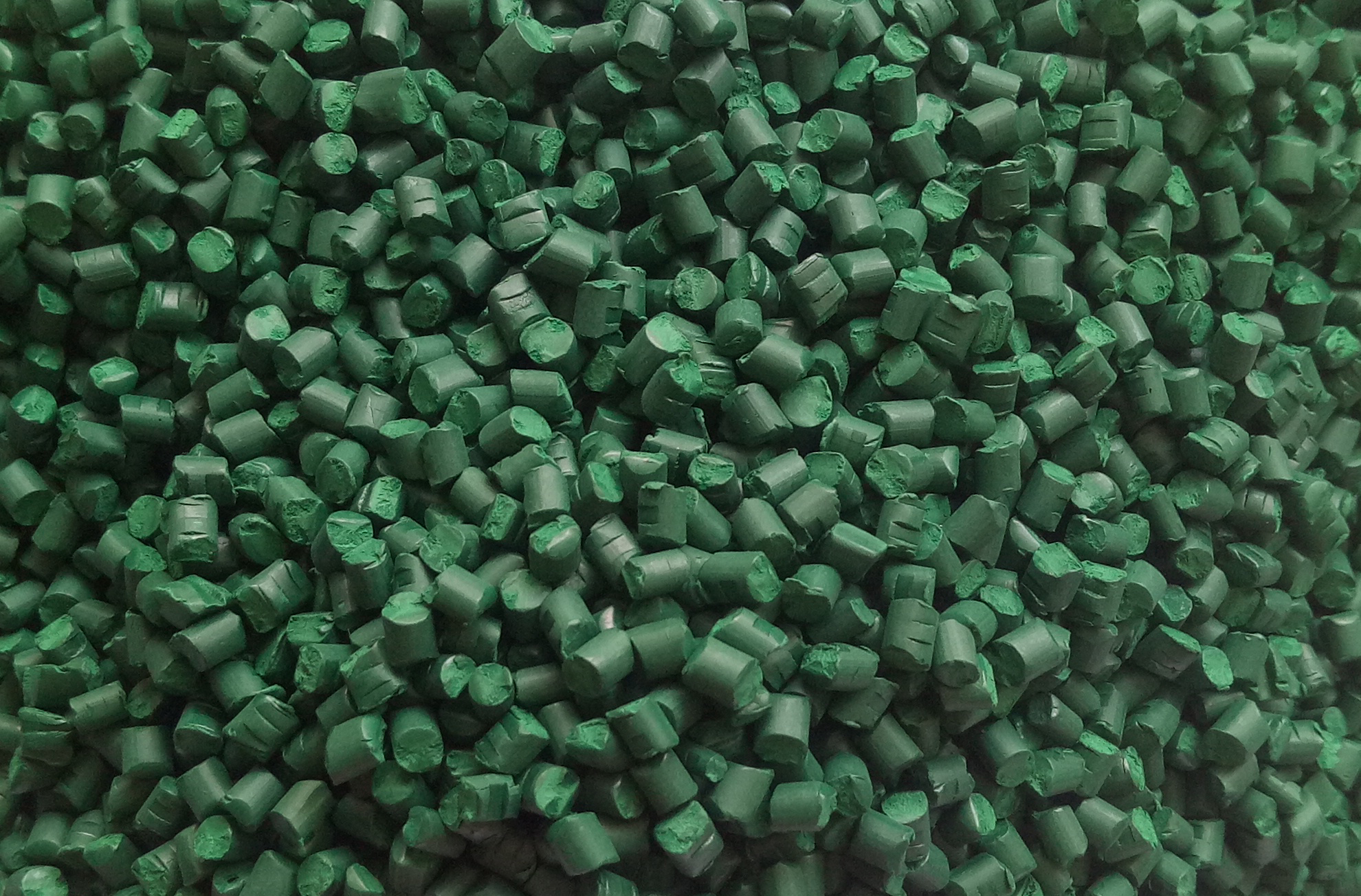 綠色母粒在塑料制品應(yīng)用中會有哪些影響？